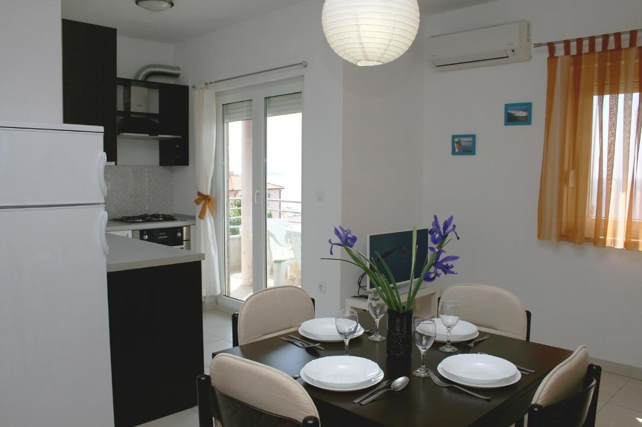 Apartments With A Parking Space Bilo, Primosten - 12870 外观 照片